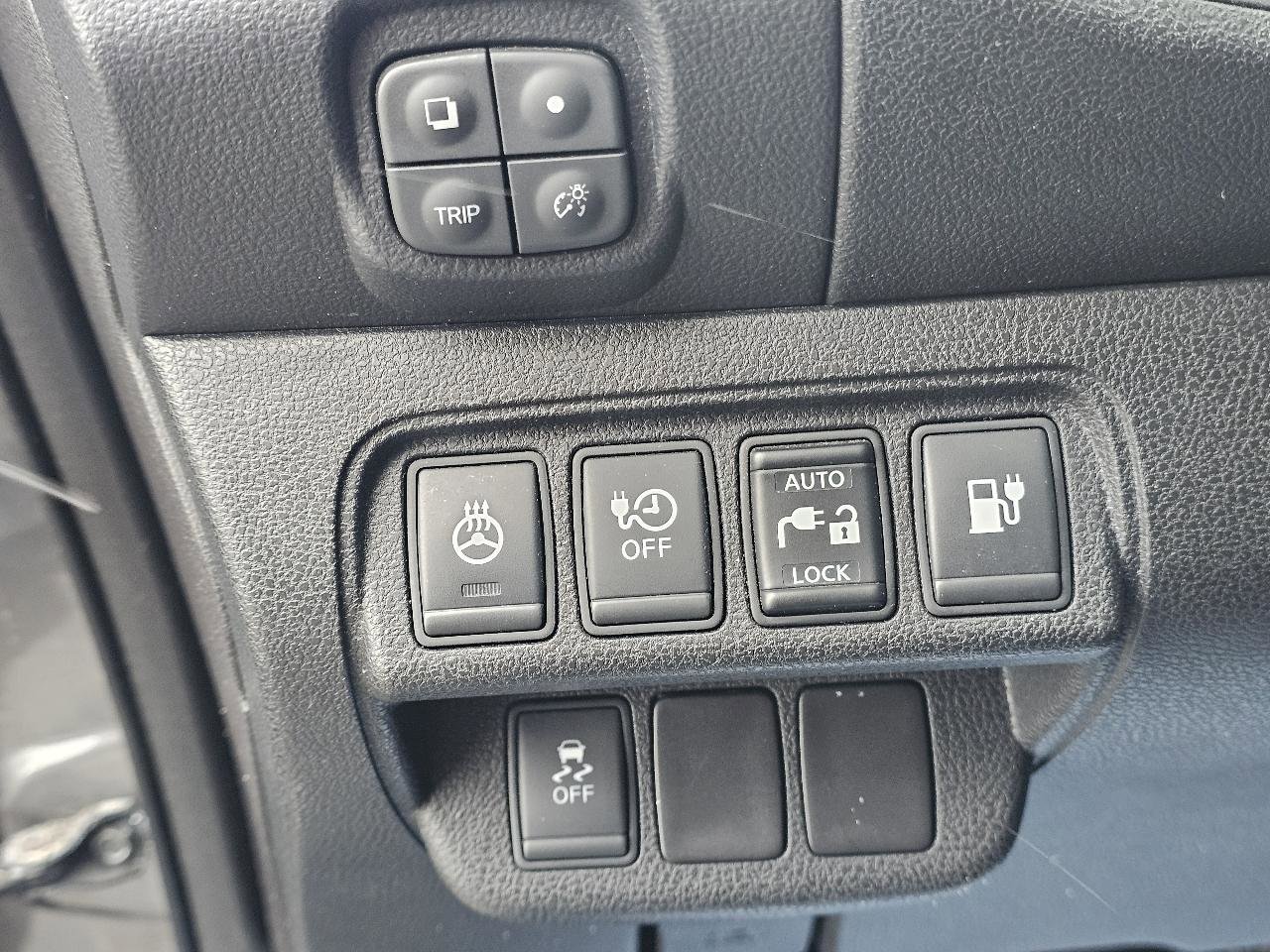 Used 2016 Nissan Leaf SV image 15