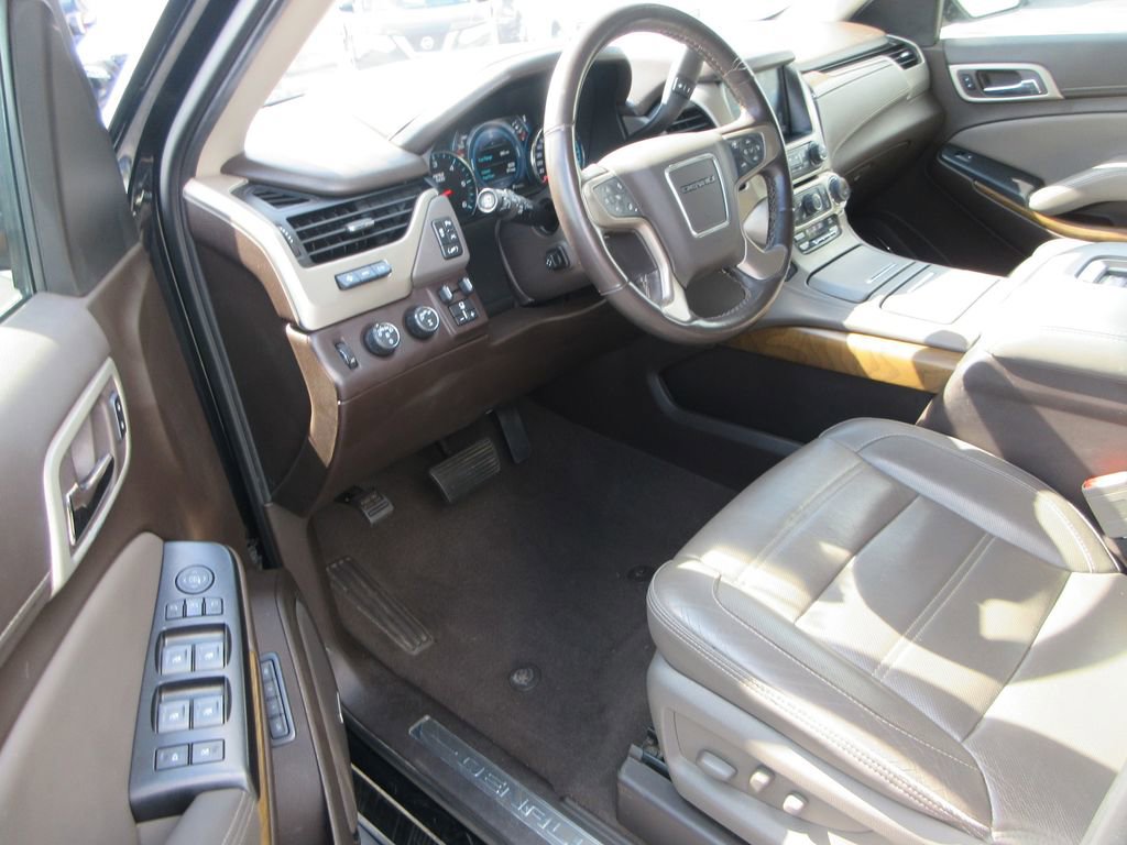 Used 2020 GMC Yukon XL Denali image 14