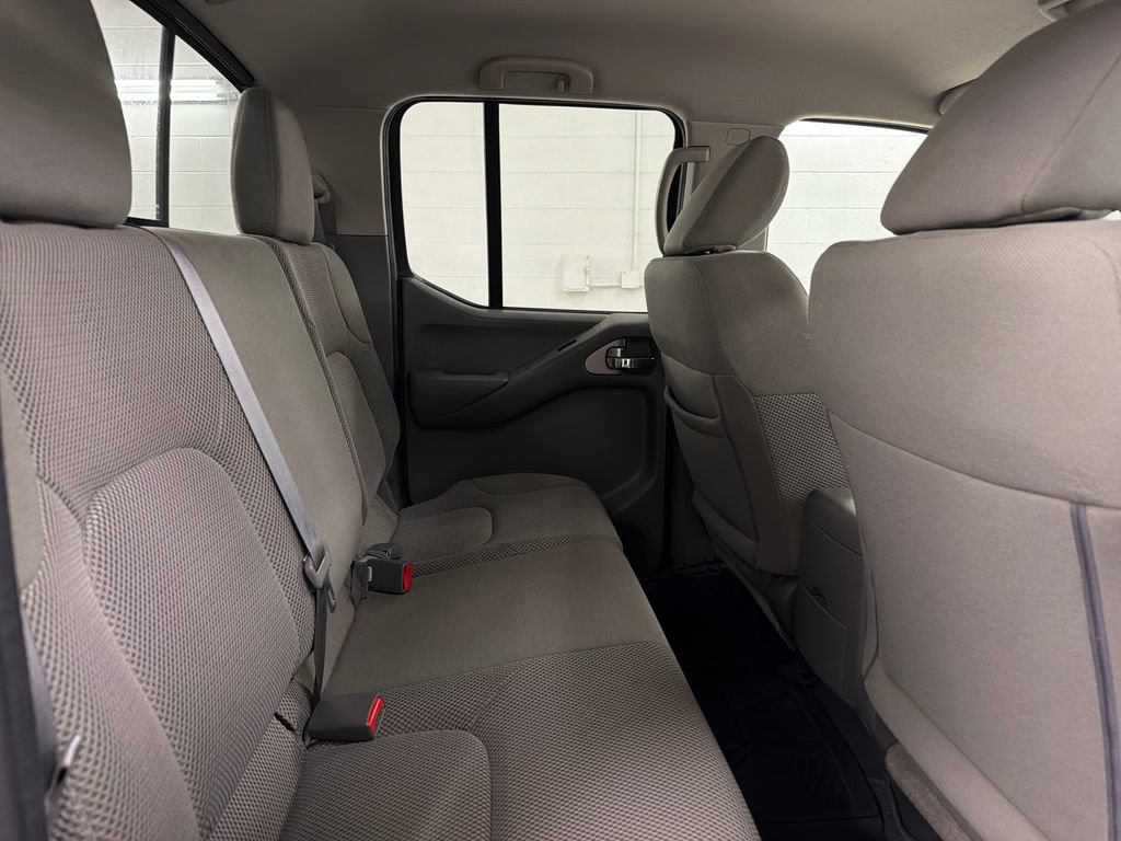 Used 2020 Nissan Frontier SV RWD image 29