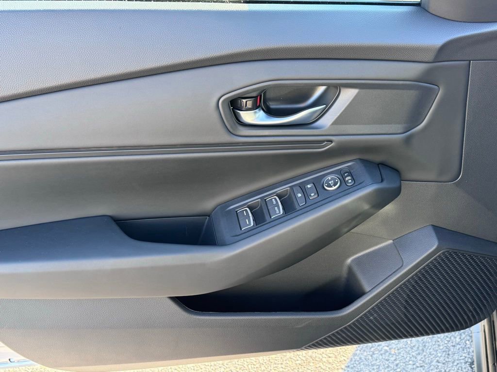 New 2025 Honda Accord SE image 22