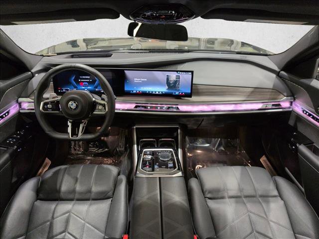 Used 2024 BMW 760i xDrive w/ Premium Package image 19