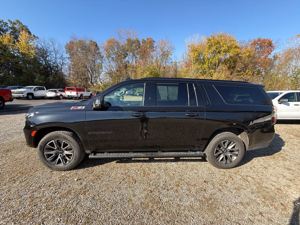 Used 2022 Chevrolet Suburban Z71 w/ Luxury Package AWD/4WD image 2