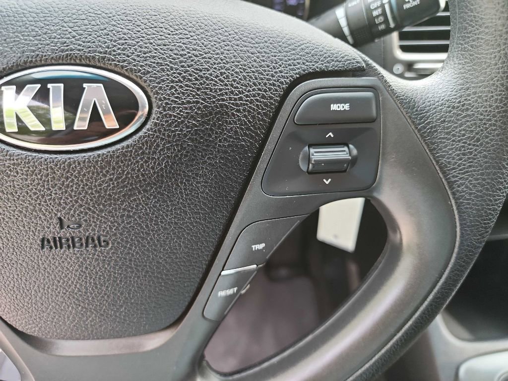 Used 2016 Kia Forte LX FWD image 15