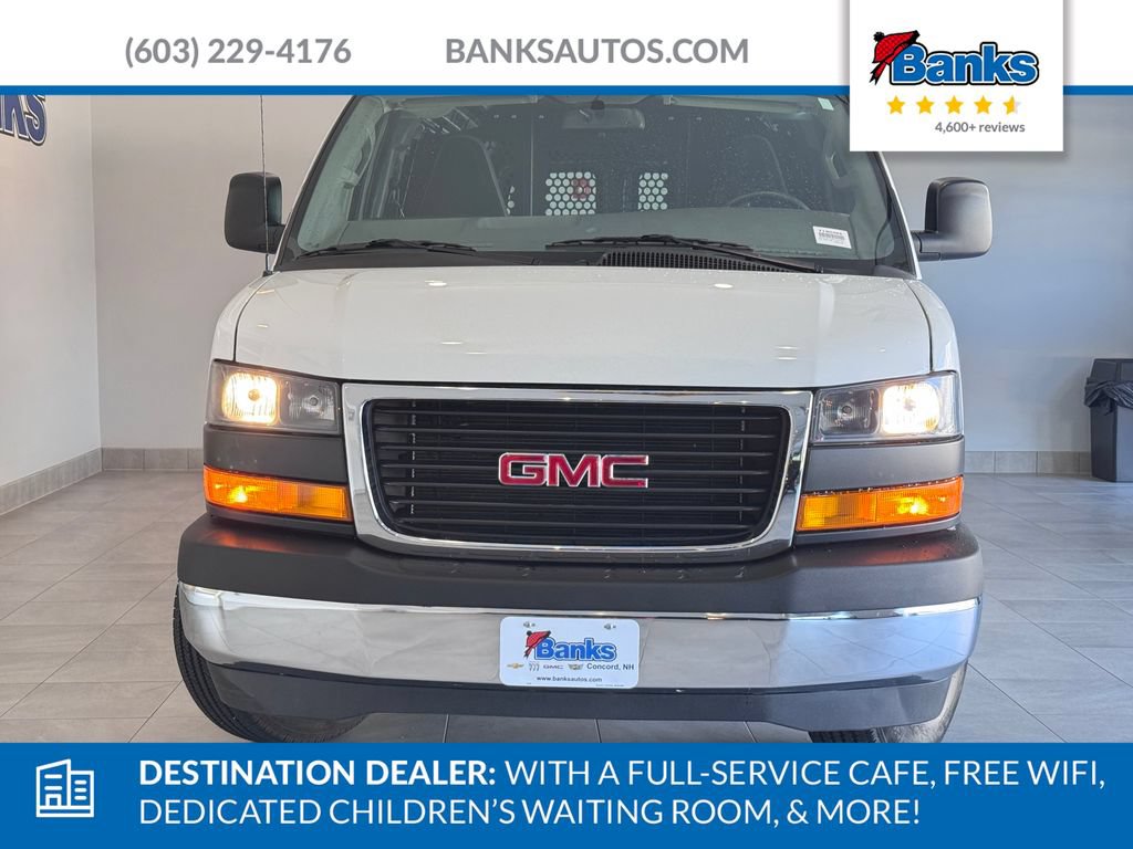 Used 2025 GMC Savana 2500 w/ Driver Convenience Package RWD image 3