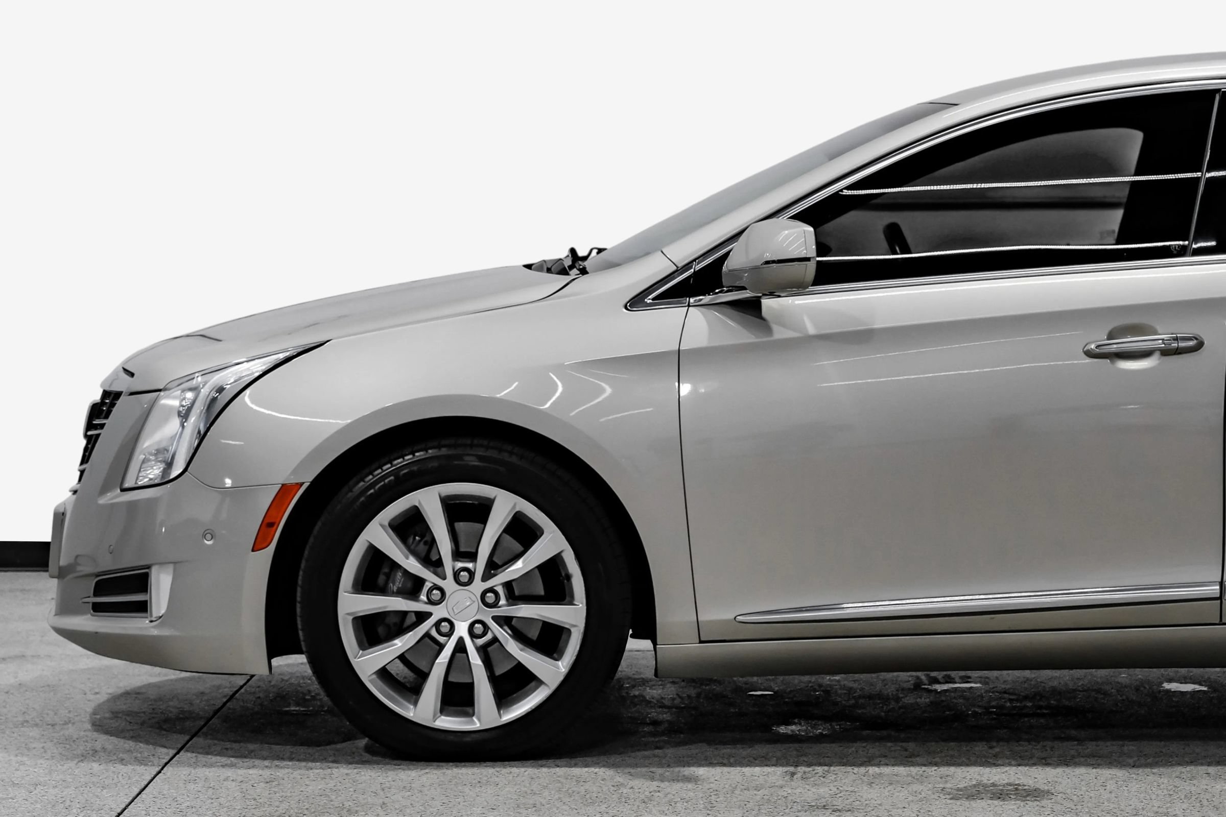 Used 2016 Cadillac XTS Luxury w/ Driver Awareness Package FWD image 10