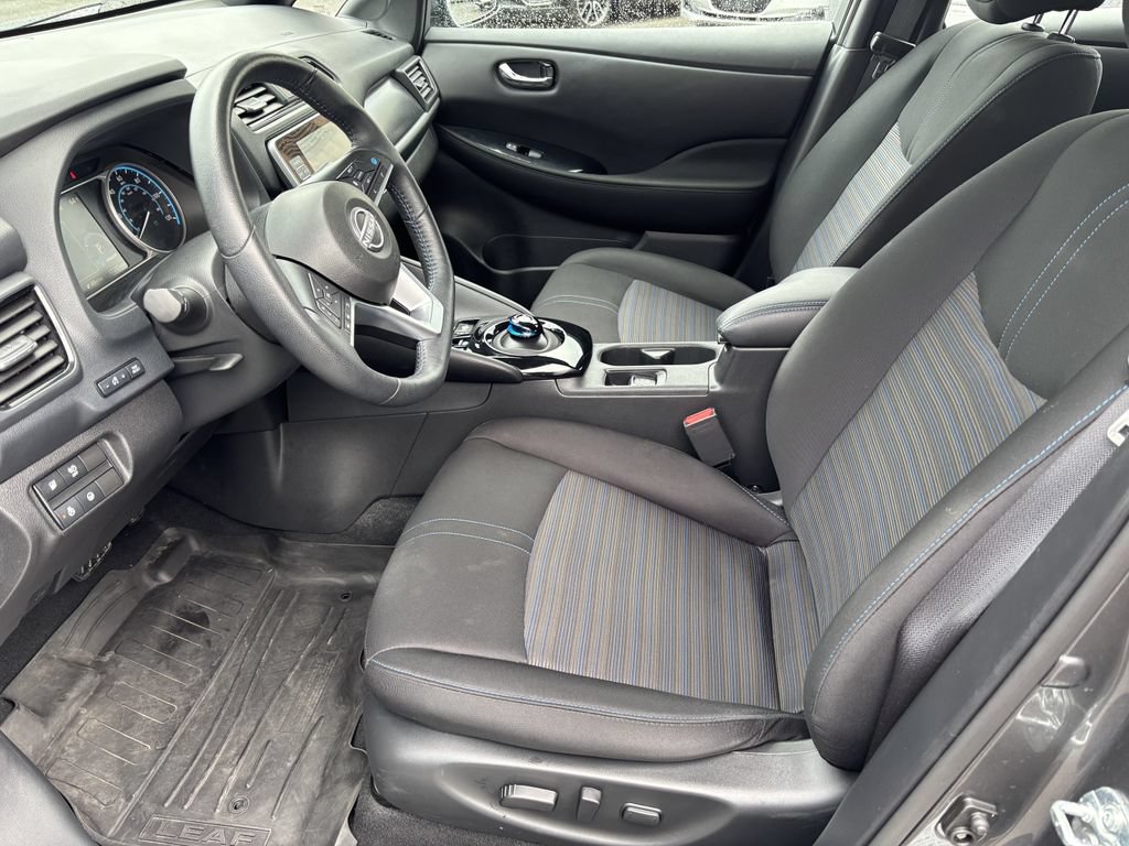 Used 2025 Nissan Leaf SV Plus FWD image 13