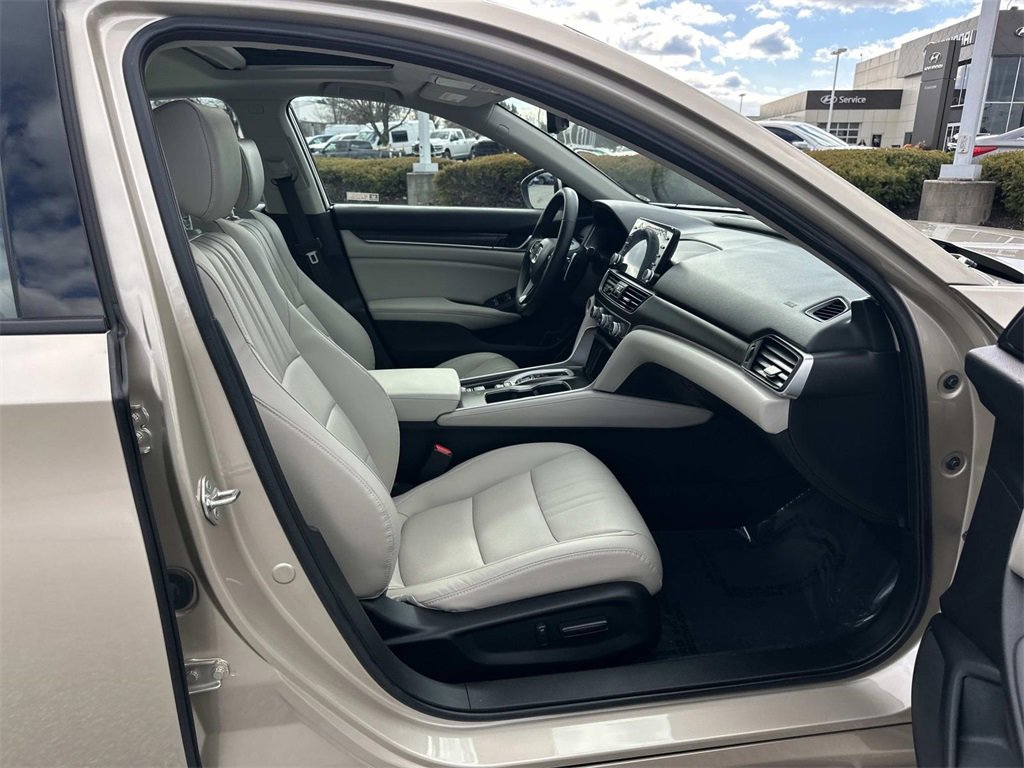 Used 2018 Honda Accord EX-L image 12