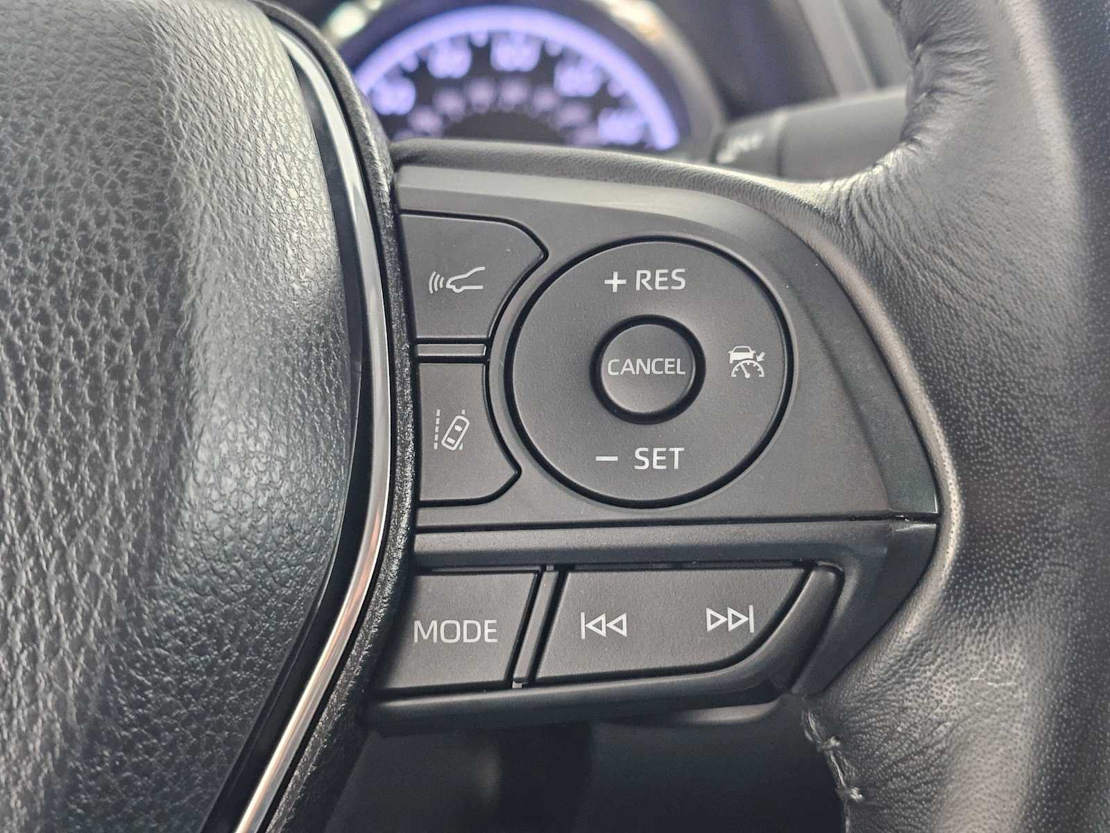 Used 2019 Toyota Camry SE FWD image 29