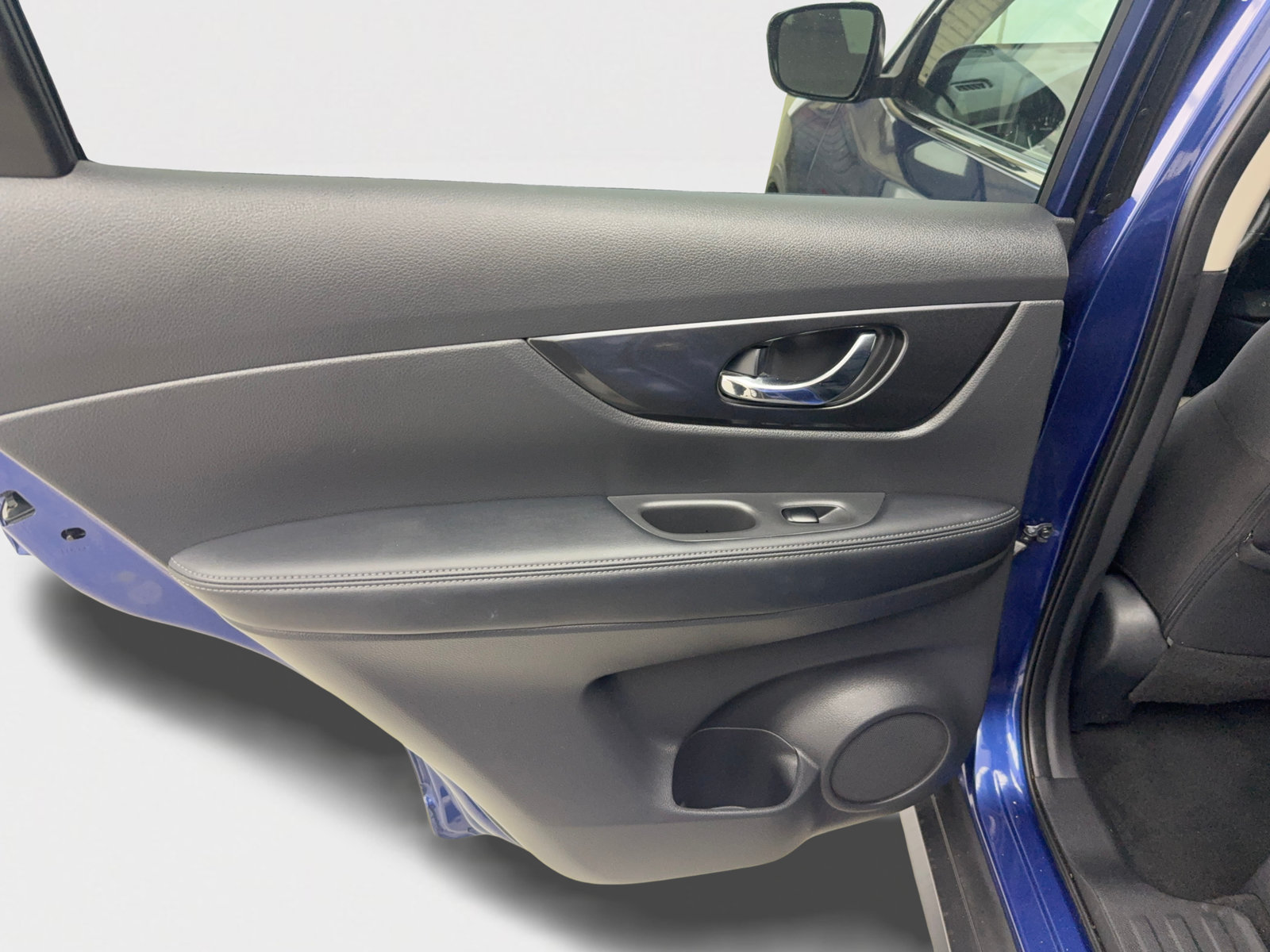 Used 2019 Nissan Rogue SV FWD image 42