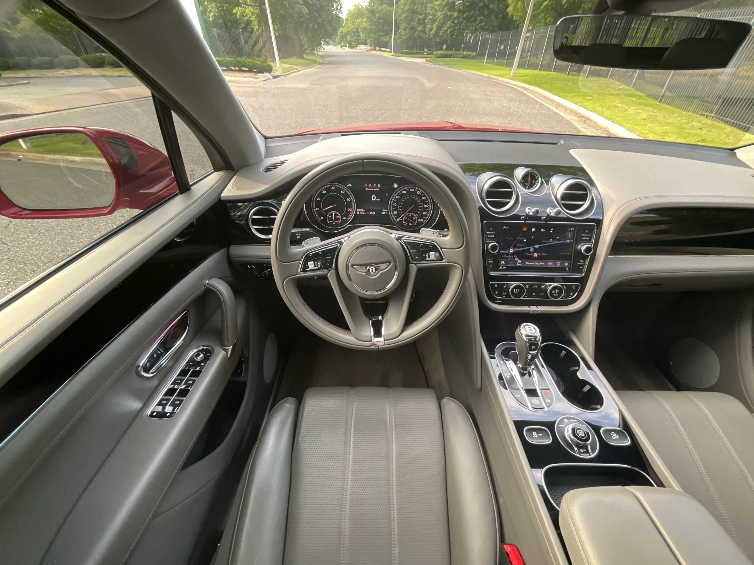 Used 2019 Bentley Bentayga AWD/4WD image 21