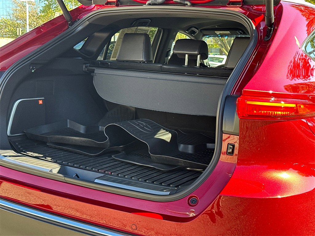 Used 2024 Toyota Venza Limited image 8