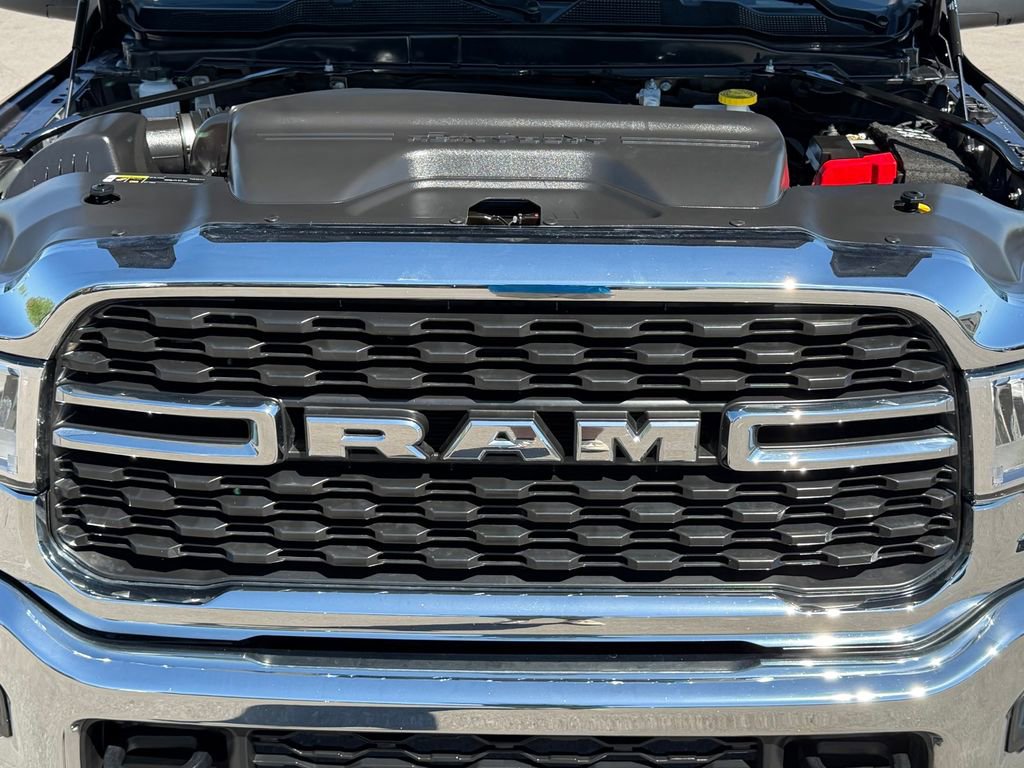 Used 2024 RAM 2500 Big Horn AWD/4WD image 25