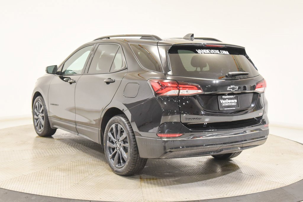 Used 2022 Chevrolet Equinox RS w/ RS Leather Package image 9