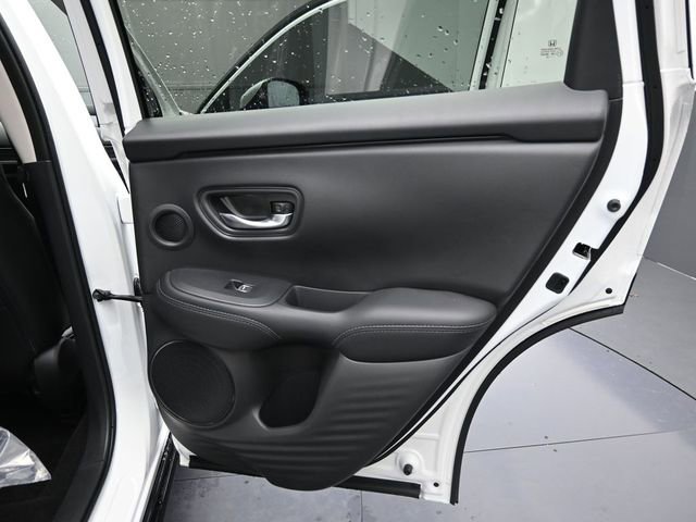 New 2026 Honda HR-V EX-L image 2