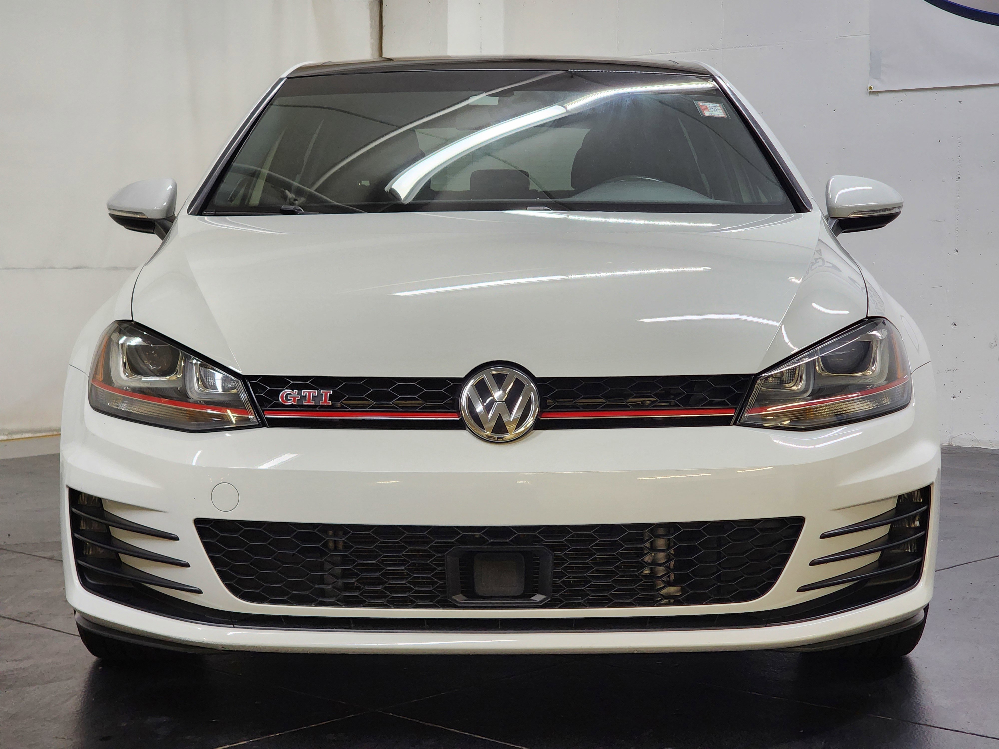 Used 2017 Volkswagen GTI Autobahn image 12