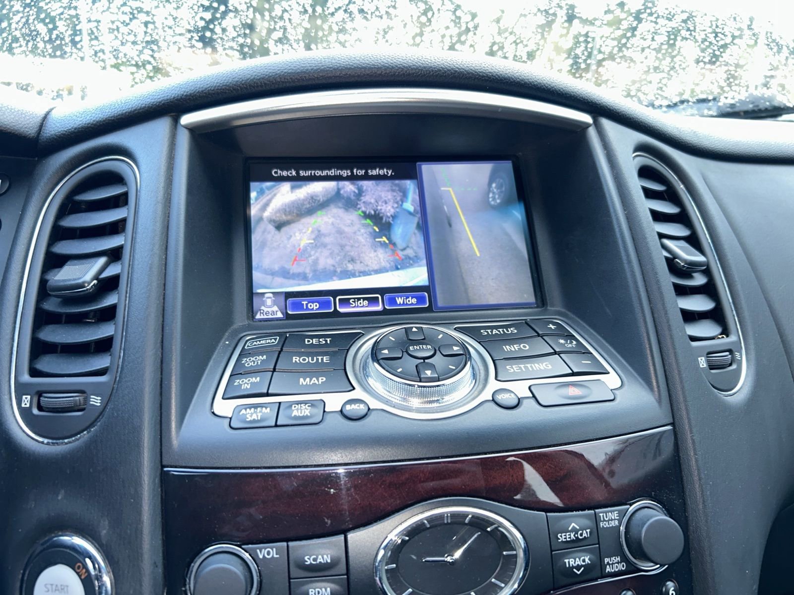 Used 2011 INFINITI EX35 Journey w/ Premium Pkg image 16