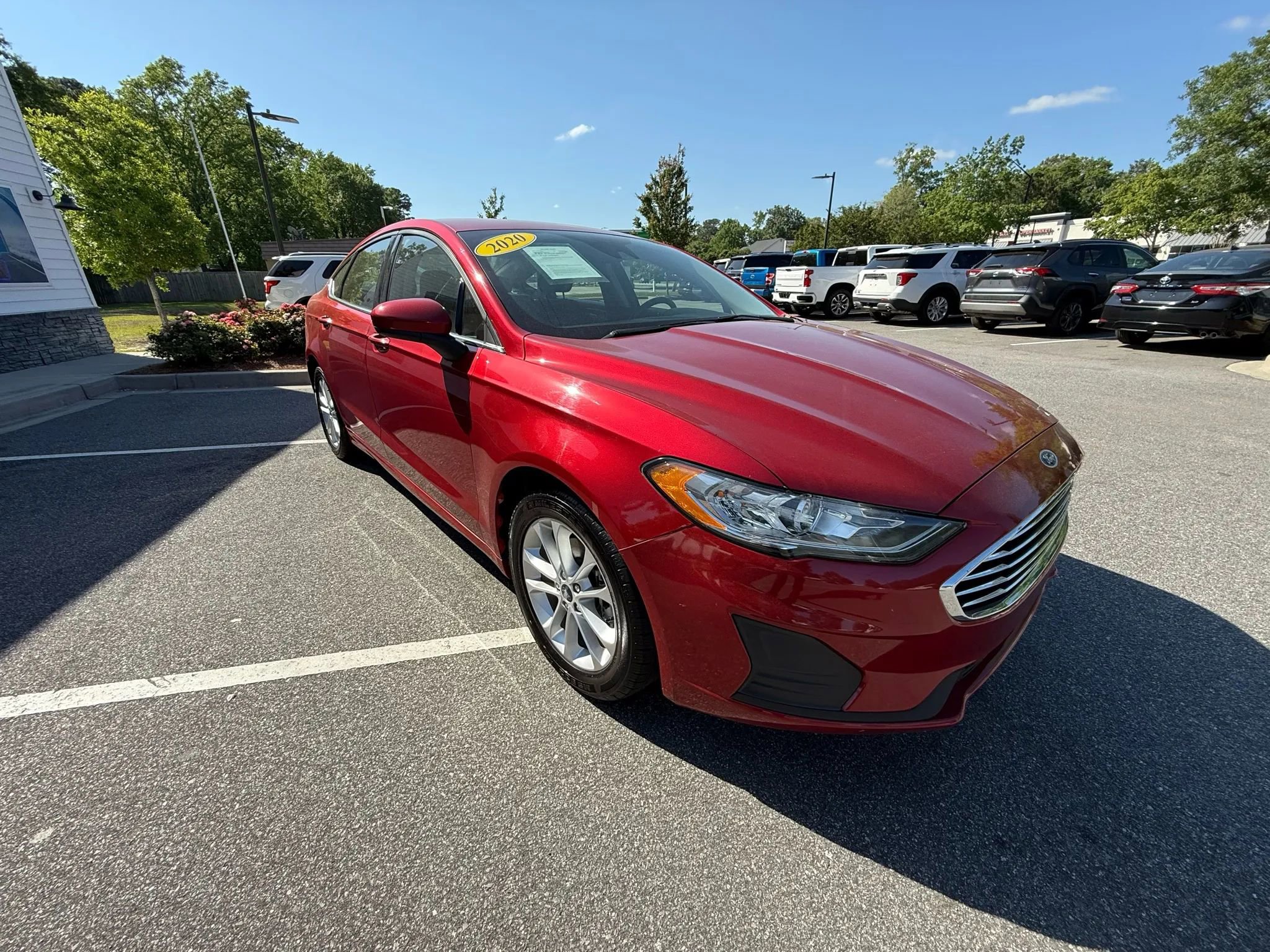 Used 2020 Ford Fusion SE image 4