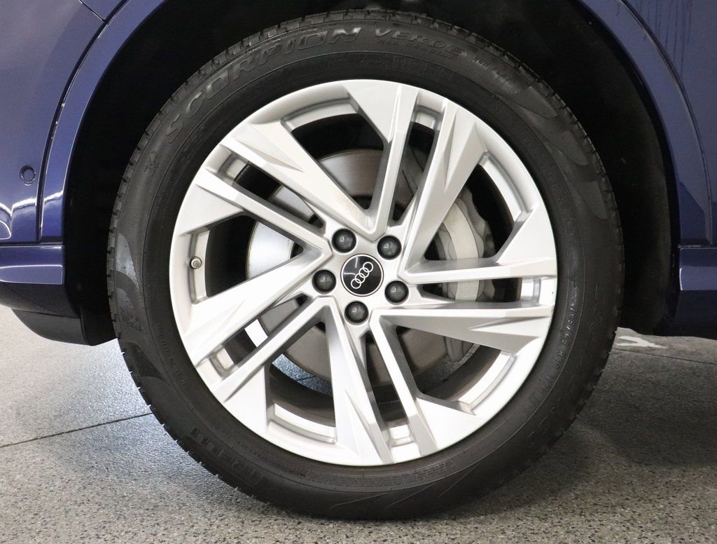 Certified 2022 Audi Q7 3.0T Premium Plus AWD/4WD image 5