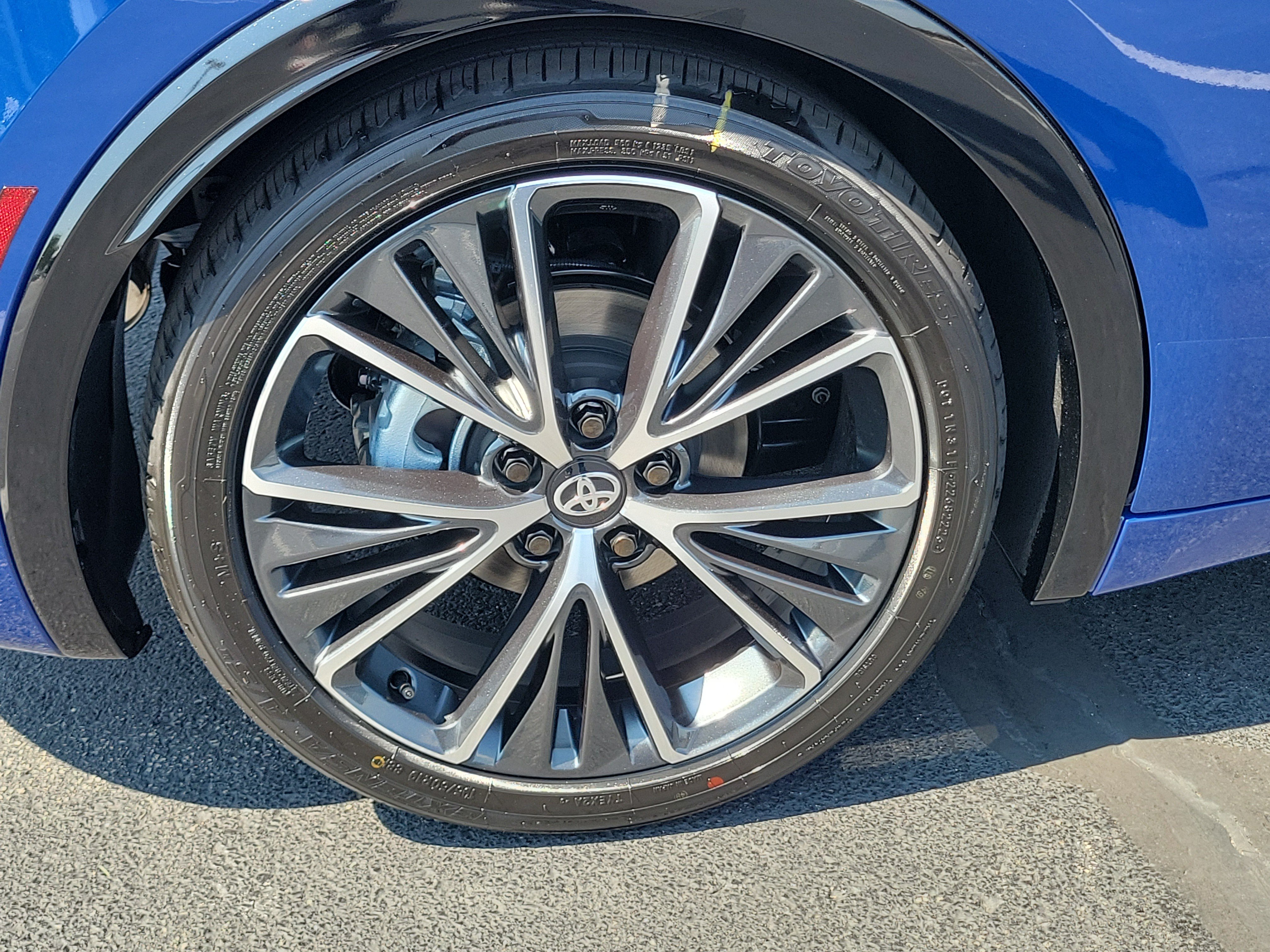New 2027 Toyota Prius XLE FWD image 6