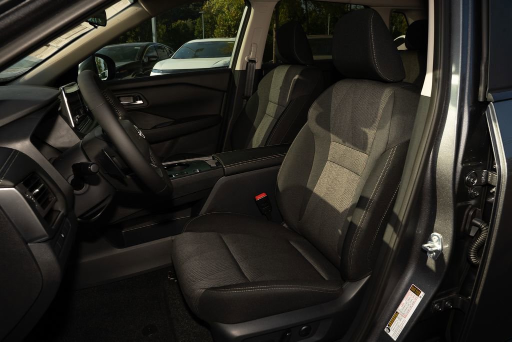 New 2026 Nissan Rogue SV image 9