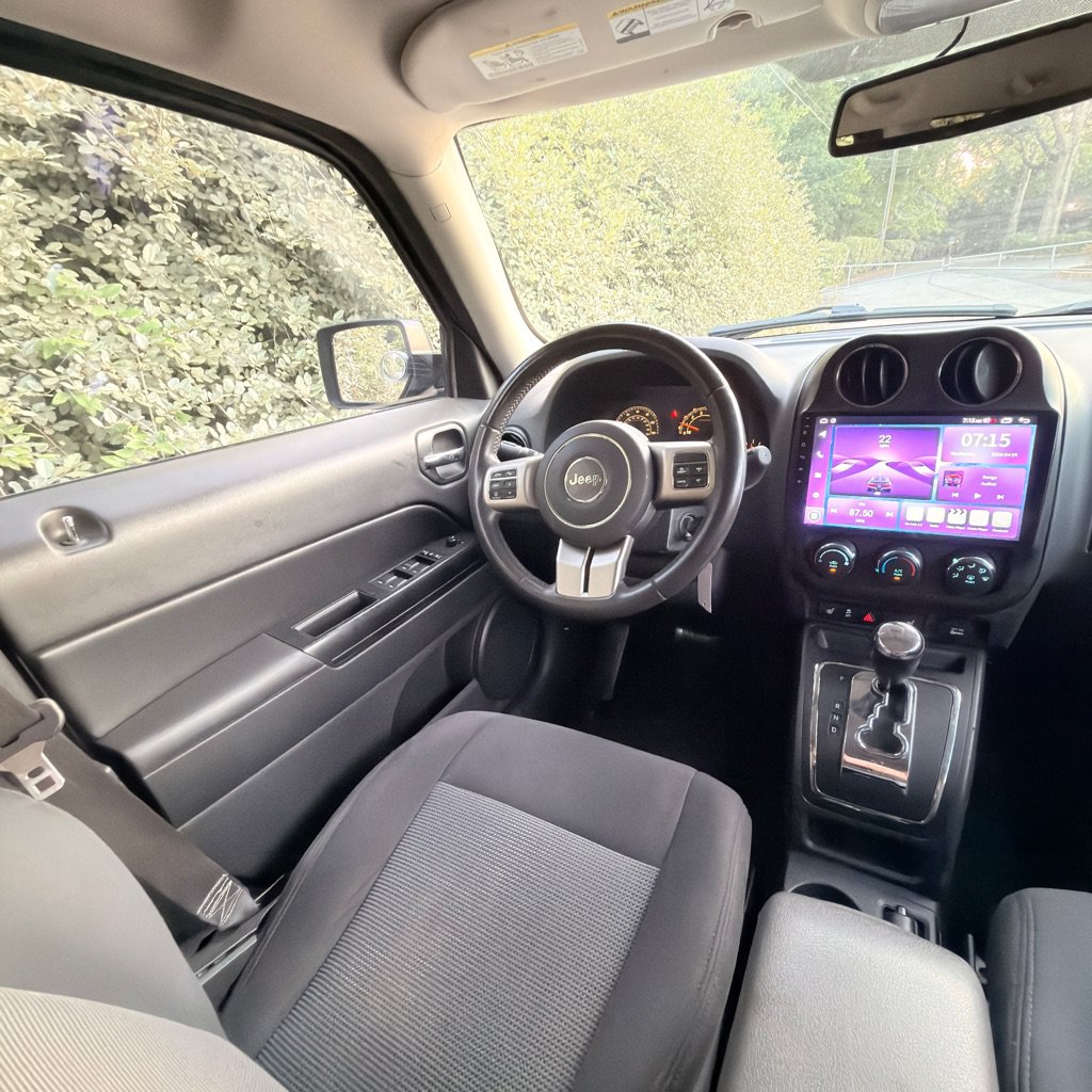 Used 2014 Jeep Patriot Latitude AWD/4WD image 27