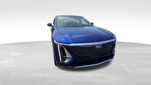 Certified 2024 Cadillac Lyriq Luxury w/ LPO, Floor Liner Package AWD/4WD image 9