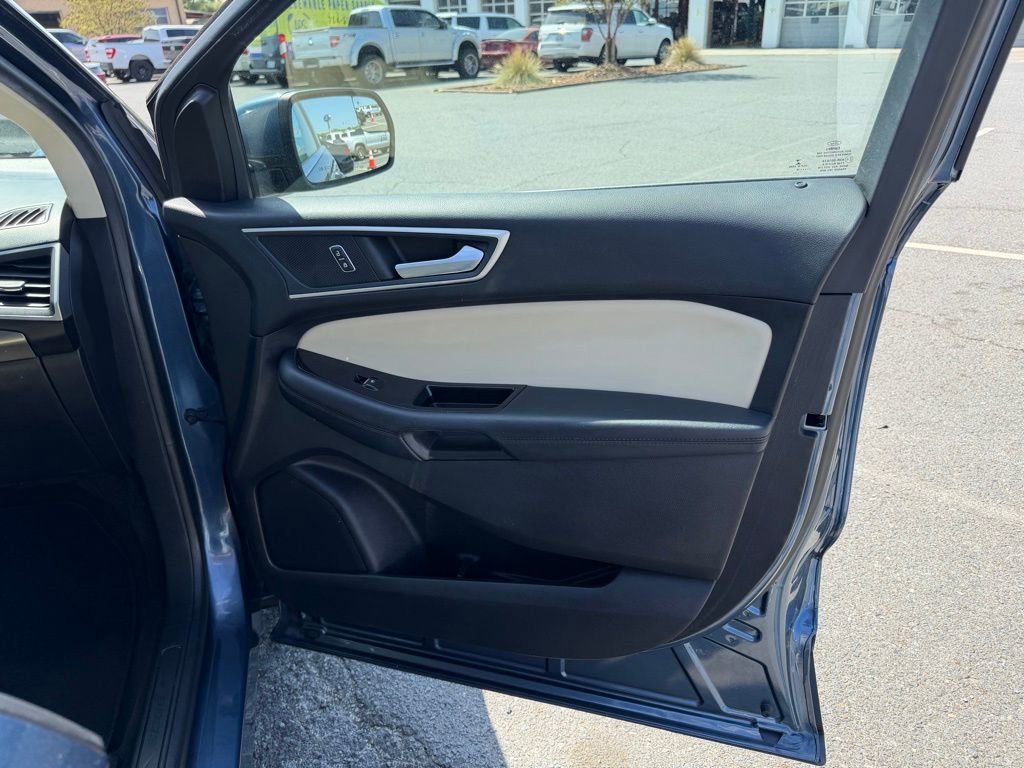 Used 2018 Ford Edge SEL w/ Equipment Group 201A image 29