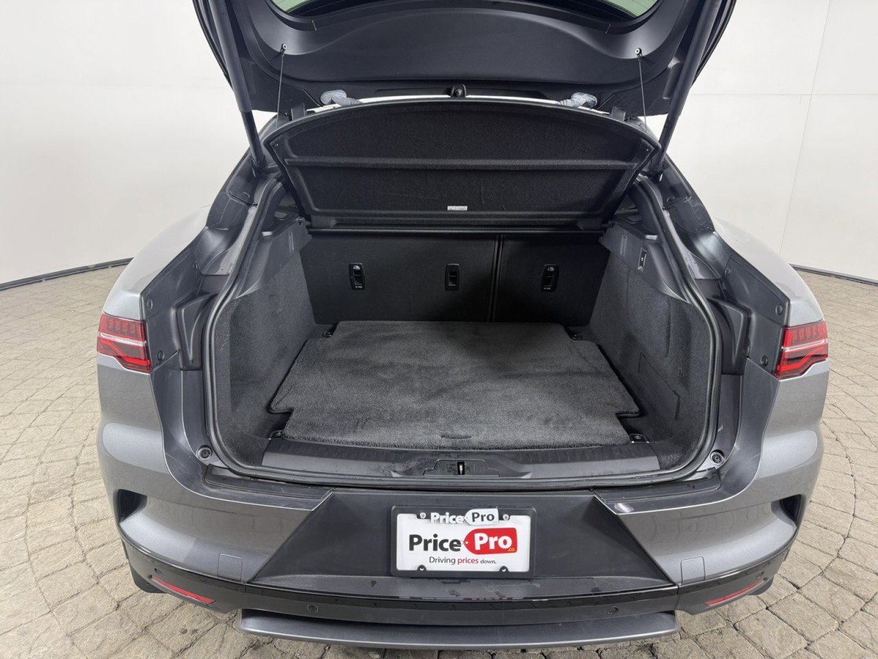 Used 2020 Jaguar I-PACE HSE image 7