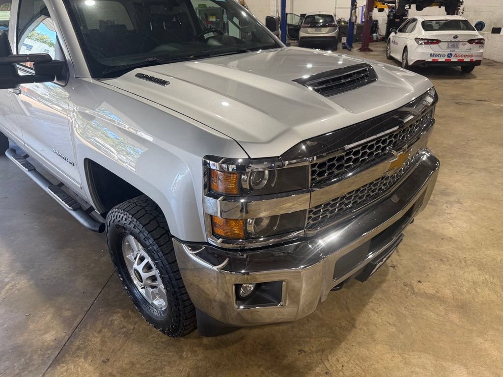 Used 2019 Chevrolet Silverado 2500 LT w/ LT Convenience Package AWD/4WD image 18