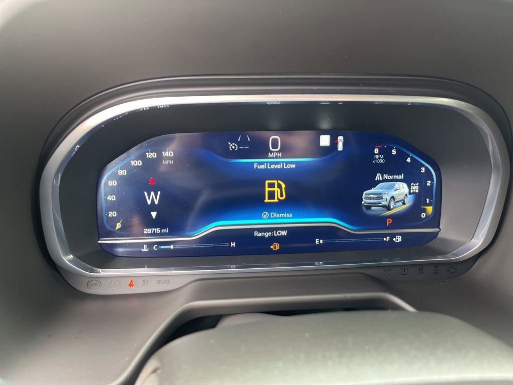 Used 2023 Chevrolet Suburban RST w/ Sport Performance Package image 11