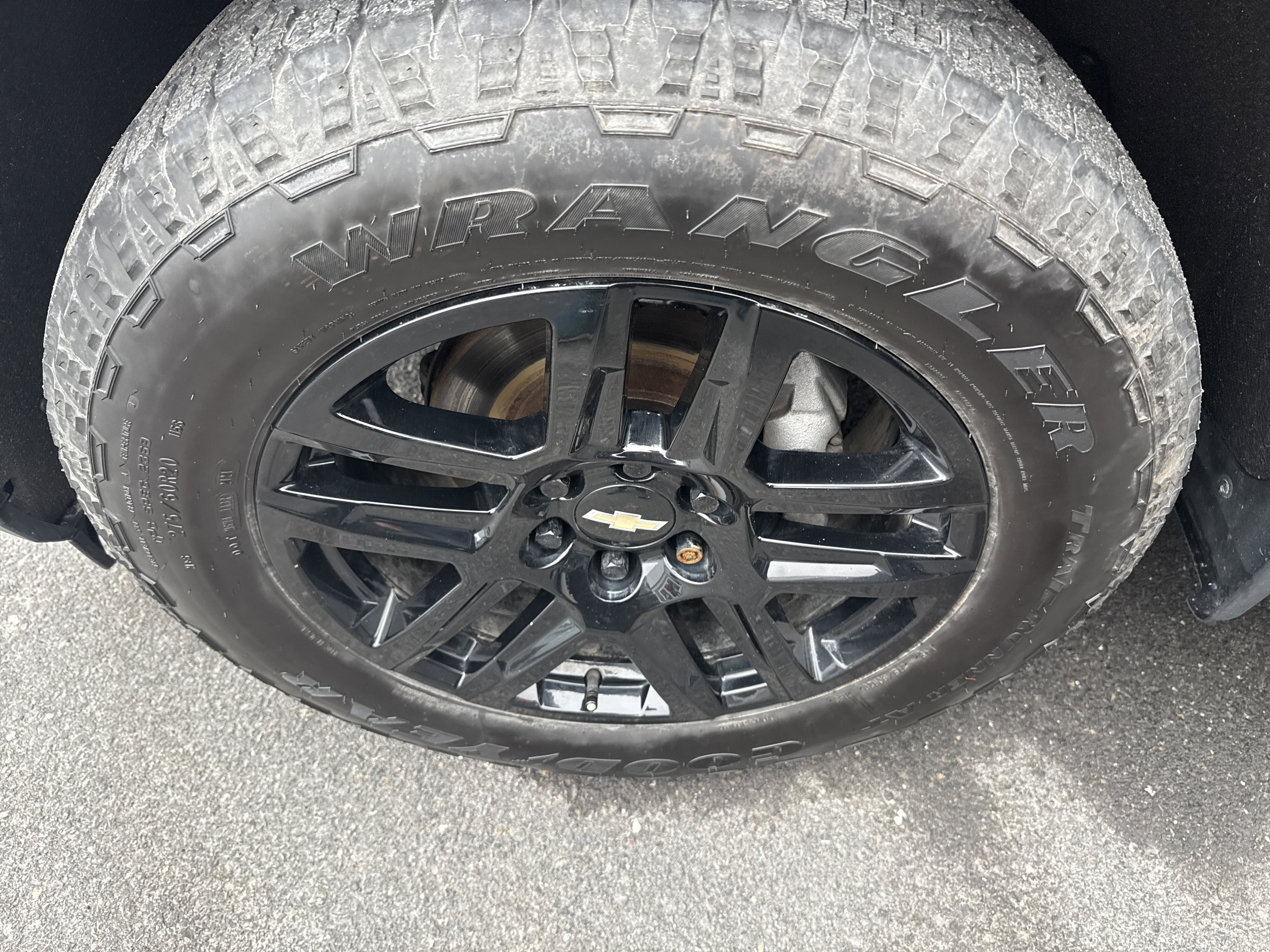 Used 2021 Chevrolet Silverado 1500 High Country w/ Z71 Off-Road Package image 9