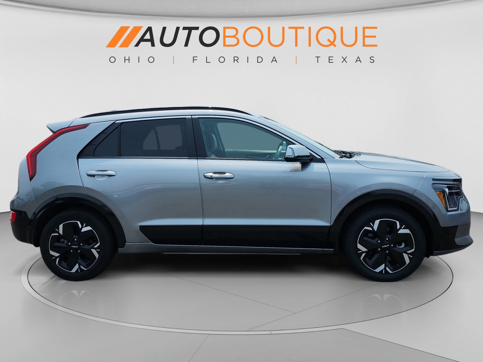 Used 2023 Kia Niro Wind w/ Wind Preserve Package FWD image 6