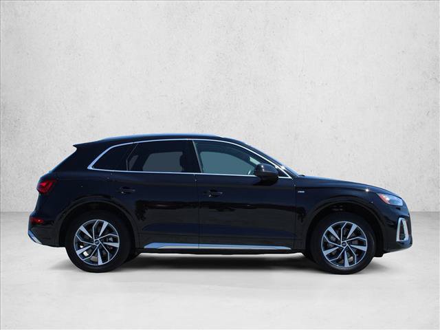 Used 2022 Audi Q5 2.0T Premium Plus w/ Premium Plus Package AWD/4WD image 6