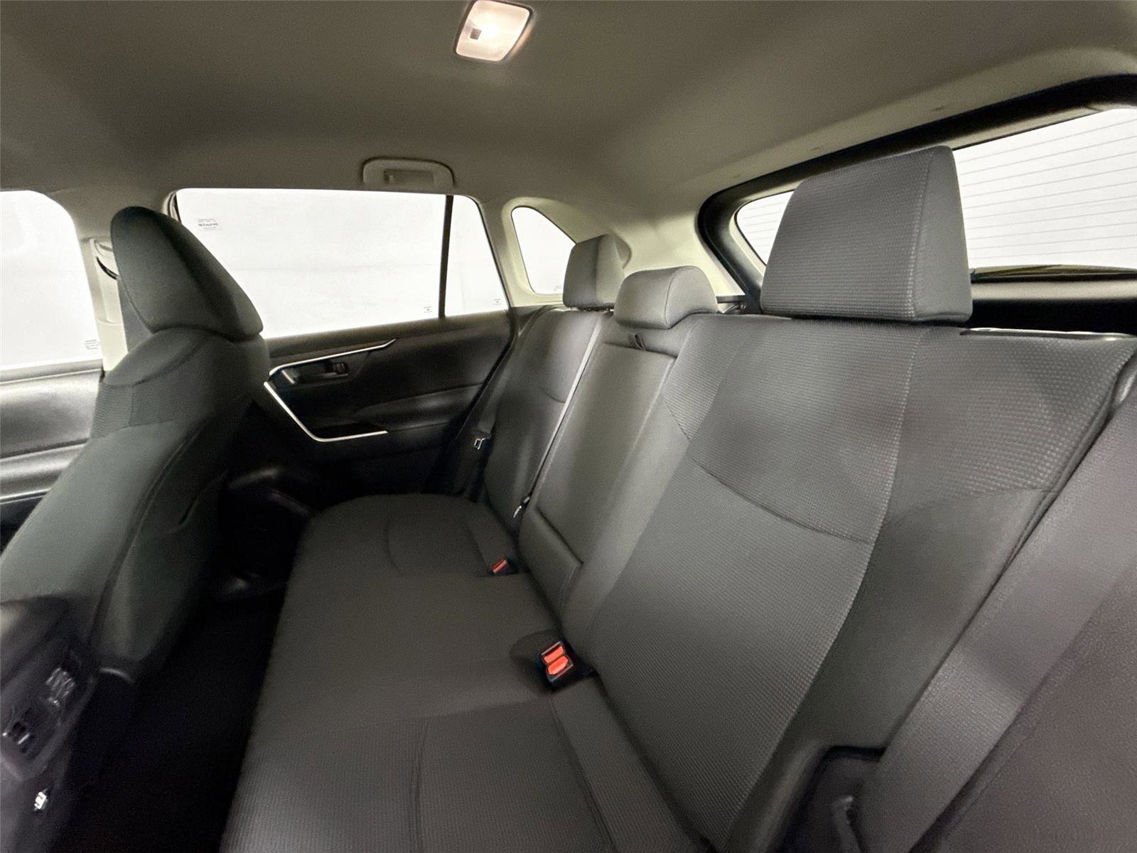Certified 2025 Toyota RAV4 LE FWD image 27