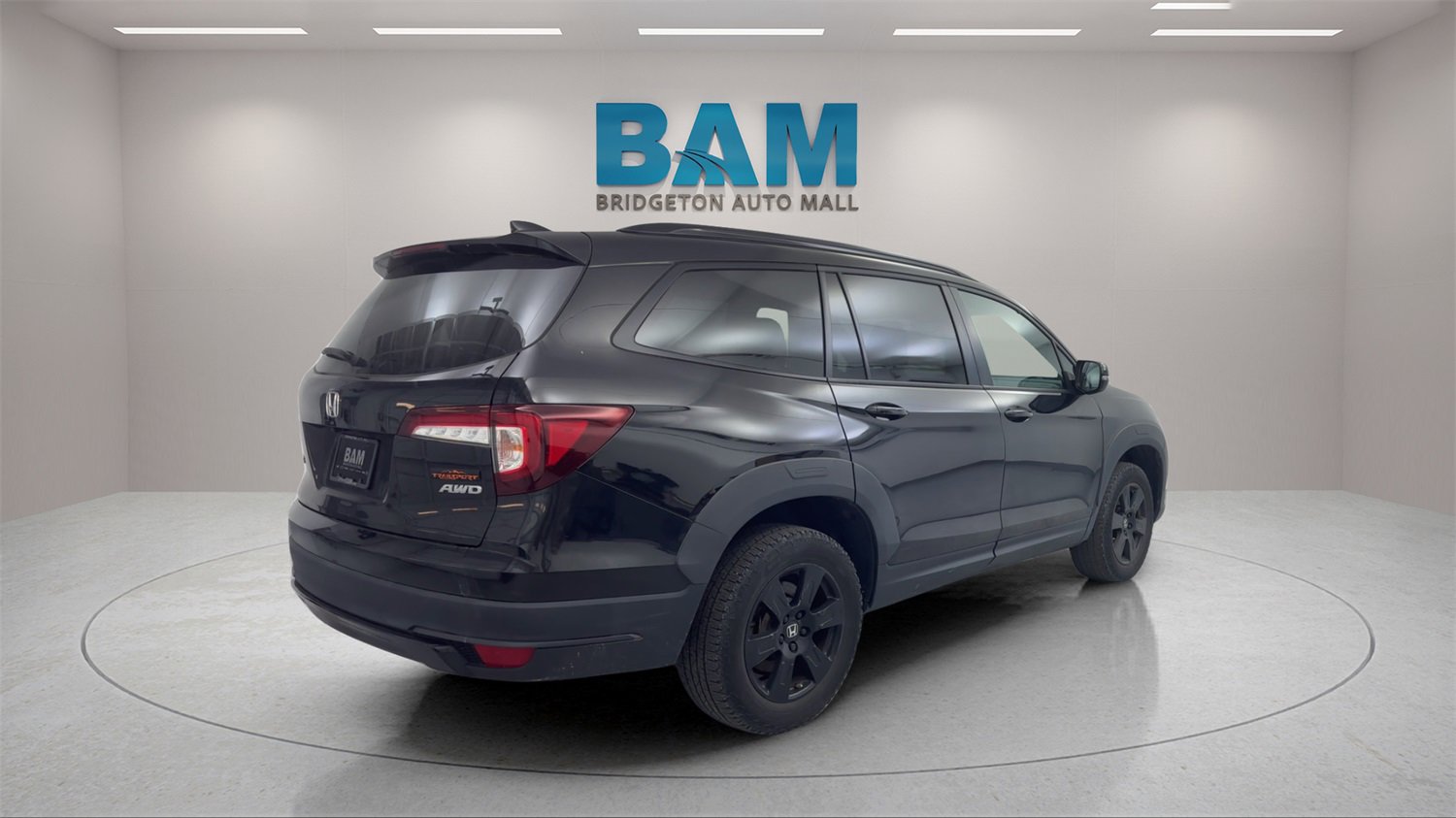 Used 2022 Honda Pilot TrailSport image 3