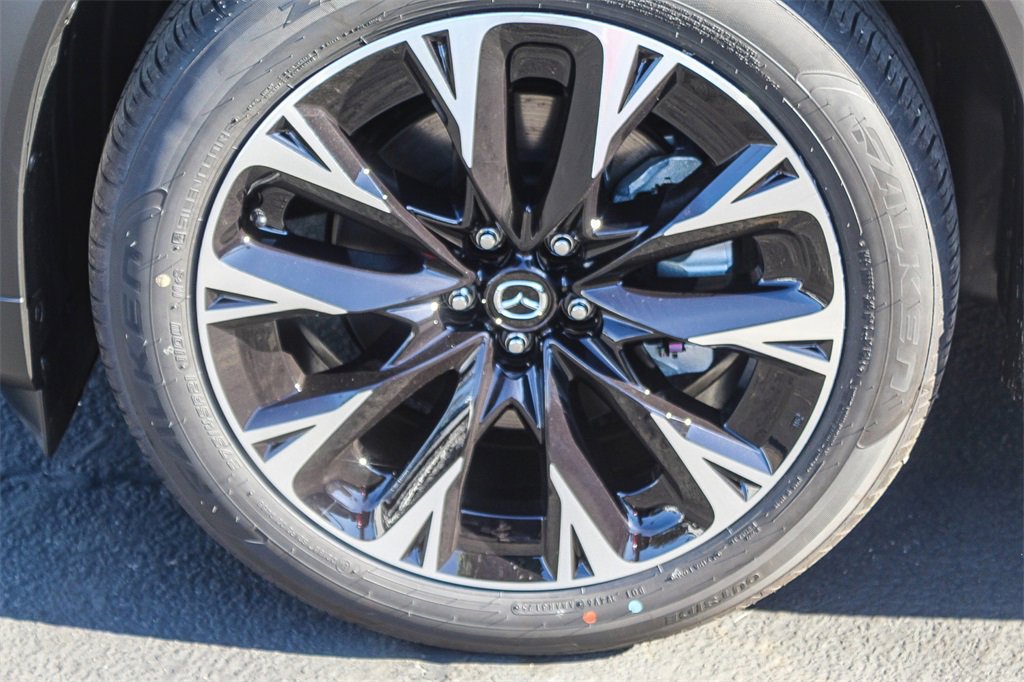 New 2026 MAZDA CX-90 Plug-In Hybrid w/ Premium Plus image 10