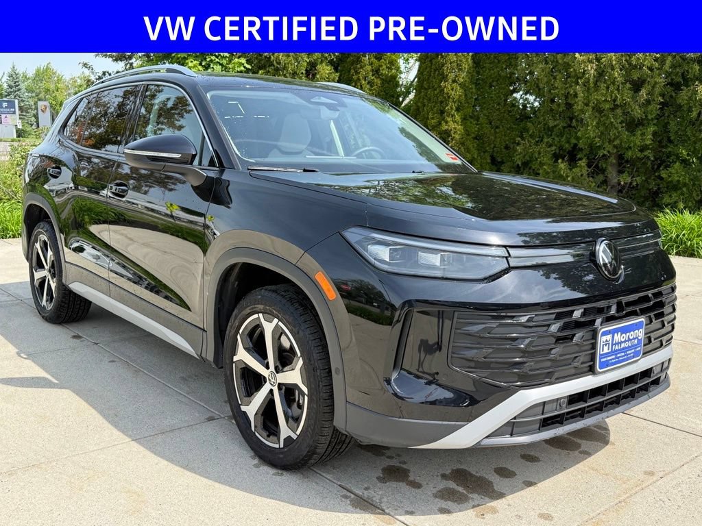 Certified 2025 Volkswagen Tiguan SE