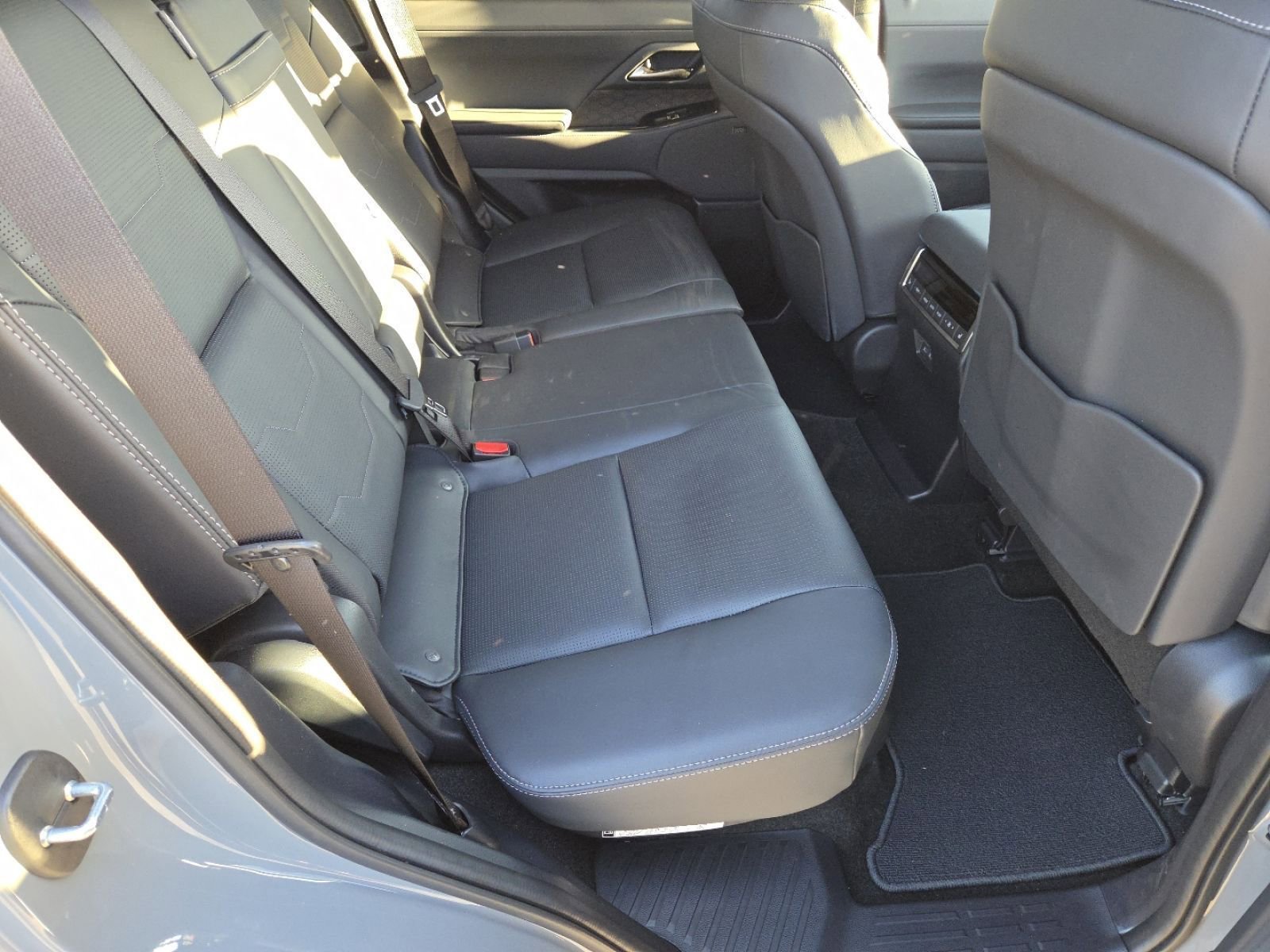 Used 2025 Lexus GX 550 image 29