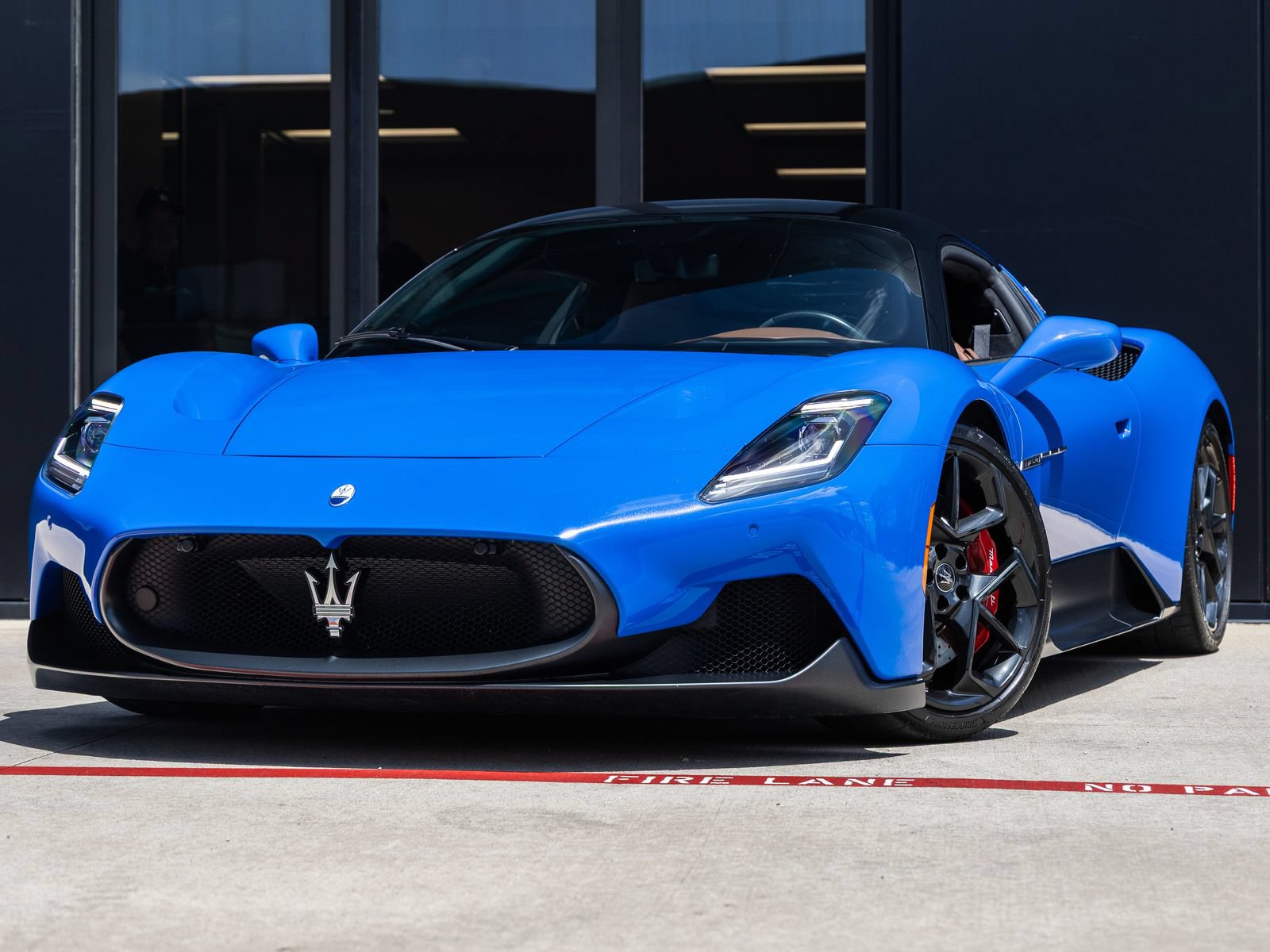 Used 2022 Maserati MC20 Coupe RWD image 1