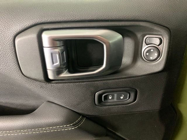 Used 2023 Jeep Wrangler Sahara image 30