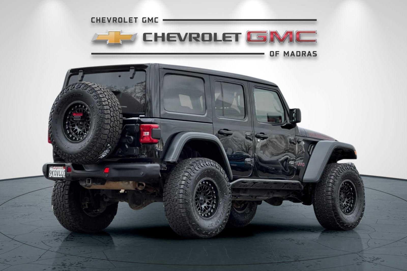 Used 2019 Jeep Wrangler Unlimited Rubicon w/ Steel Bumper Group image 3