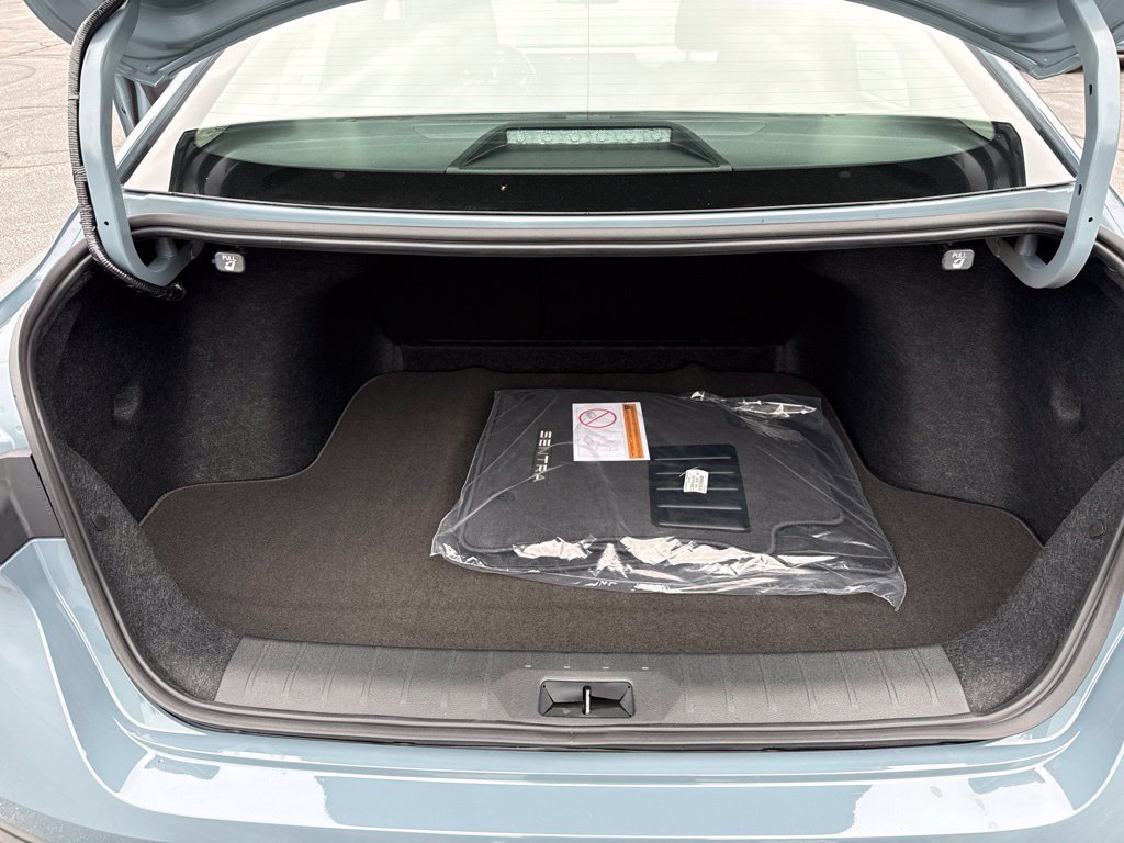 New 2027 Nissan Sentra SV w/ Floor Mat Package FWD image 17