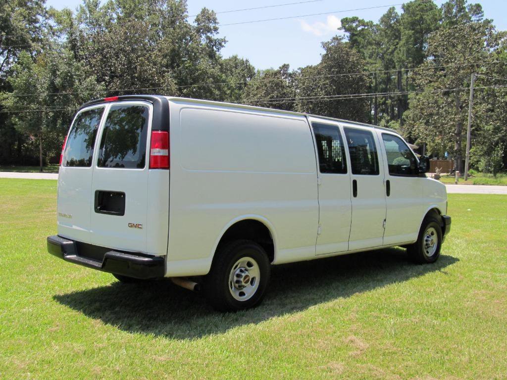 Used 2022 GMC Savana 3500 Extended w/ Driver Convenience Package image 6
