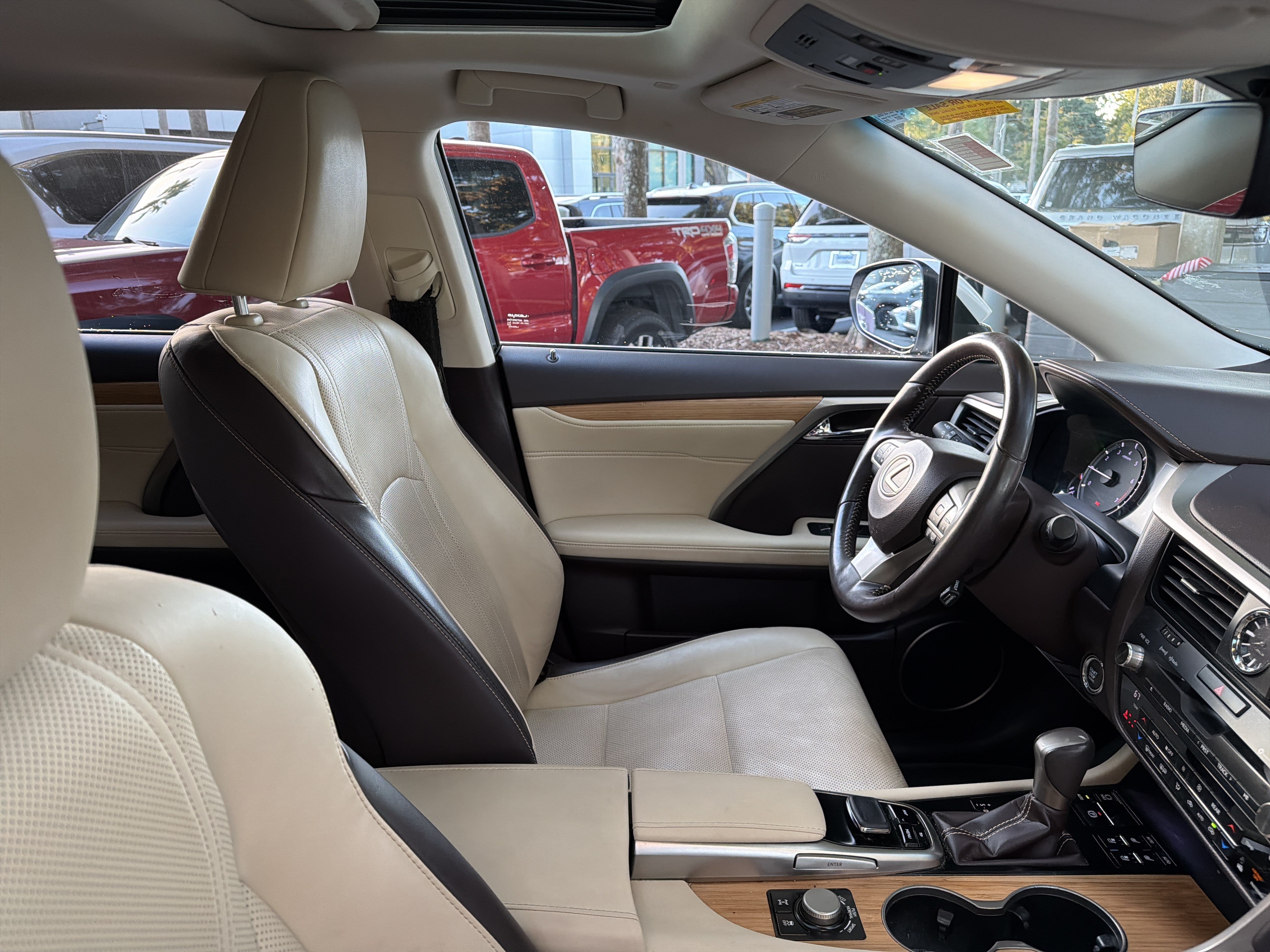 Used 2019 Lexus RX 350L AWD image 46