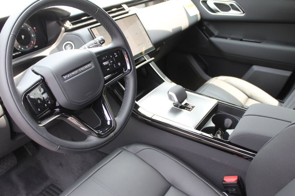 Used 2026 Land Rover Range Rover Velar S AWD/4WD image 11