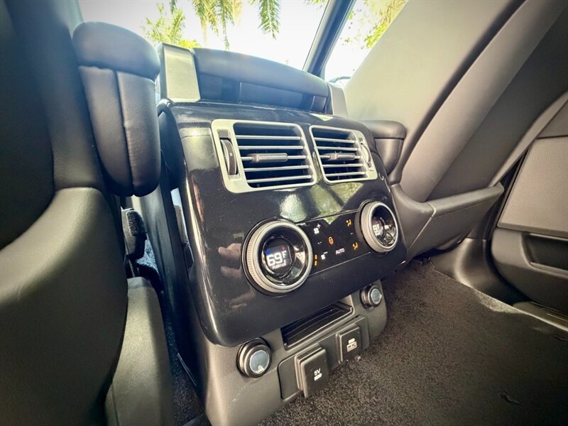 Used 2019 Land Rover Range Rover Supercharged AWD/4WD image 31