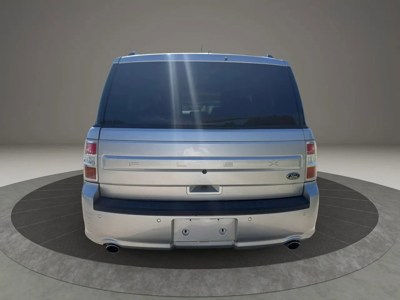 Used 2017 Ford Flex SE image 4