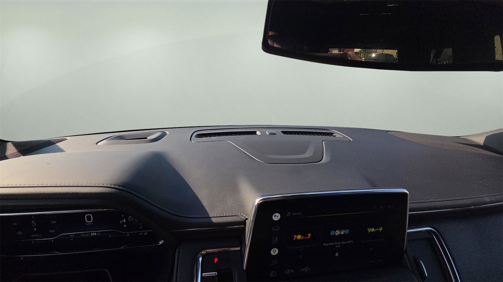 Used 2022 Chevrolet Suburban Z71 w/ Z71 Off-Road Package image 9