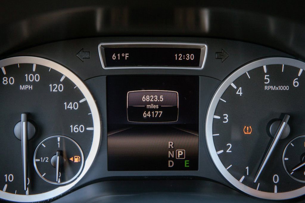 Used 2018 INFINITI QX30 Premium w/ Navigation Package image 19