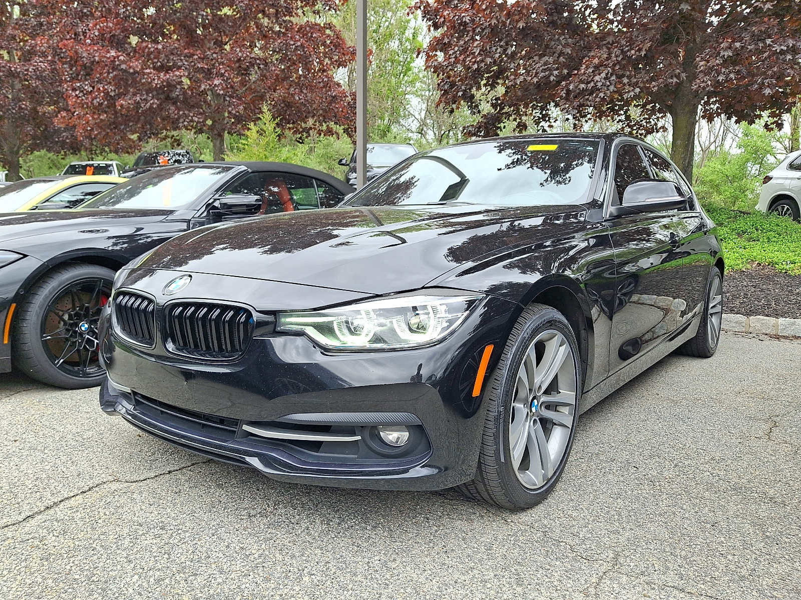 Used 2018 BMW 330i xDrive Sedan w/ Convenience Package AWD/4WD image 2